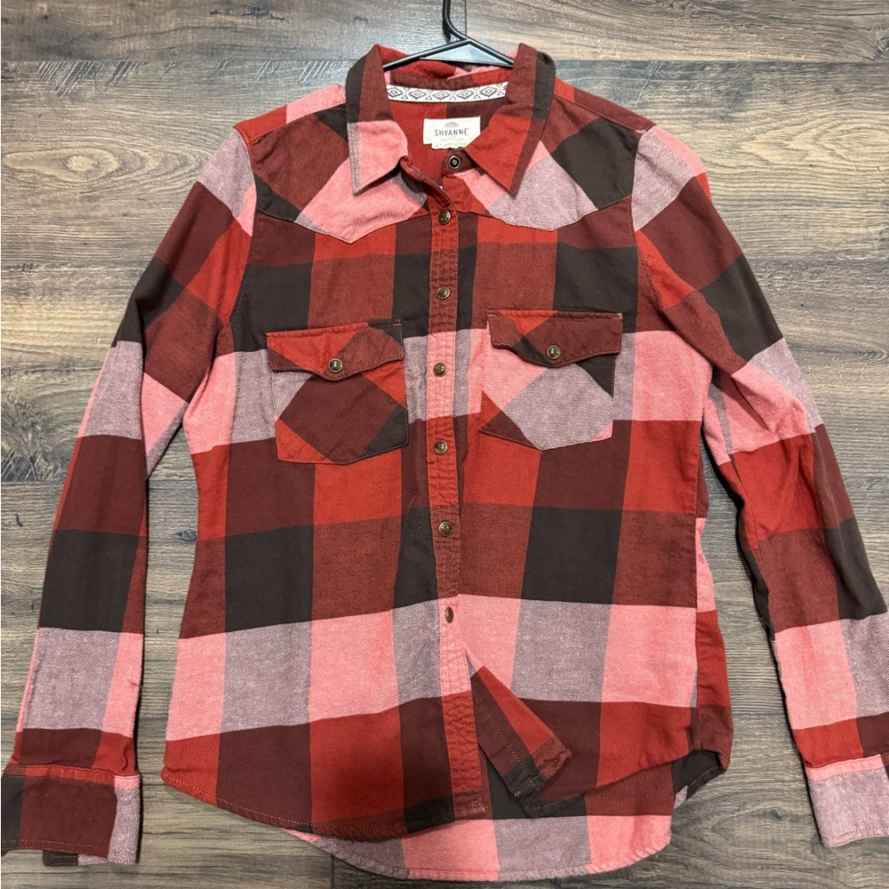 Shyanne Plaid Women’s Longsleeve Shirt